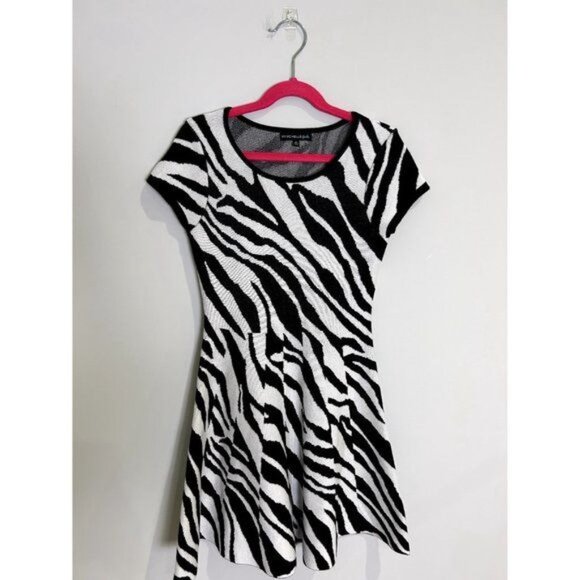 My Michelle Girl's Zebra Sweater Dress, size medium - Picture 3 of 7